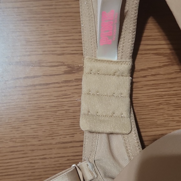 Pink Bra - Picture 5 of 6